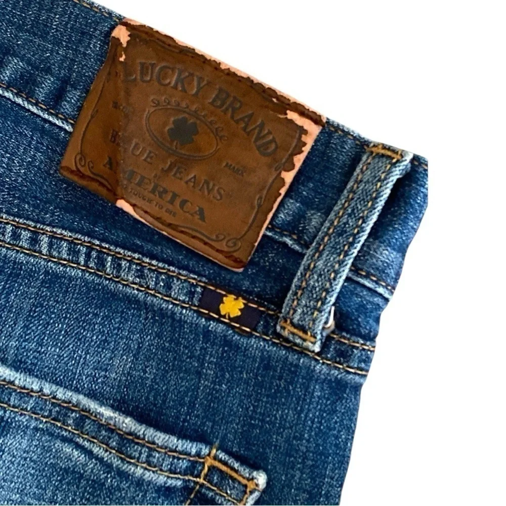 LUCKY BRAND 361 VINTAGE STRAIGHT Boho Chic Size 38/32 Medium Wash Blue Normcore